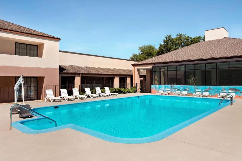 Comfort Inn & Suites Prince George - Fort Gregg Экстерьер фото