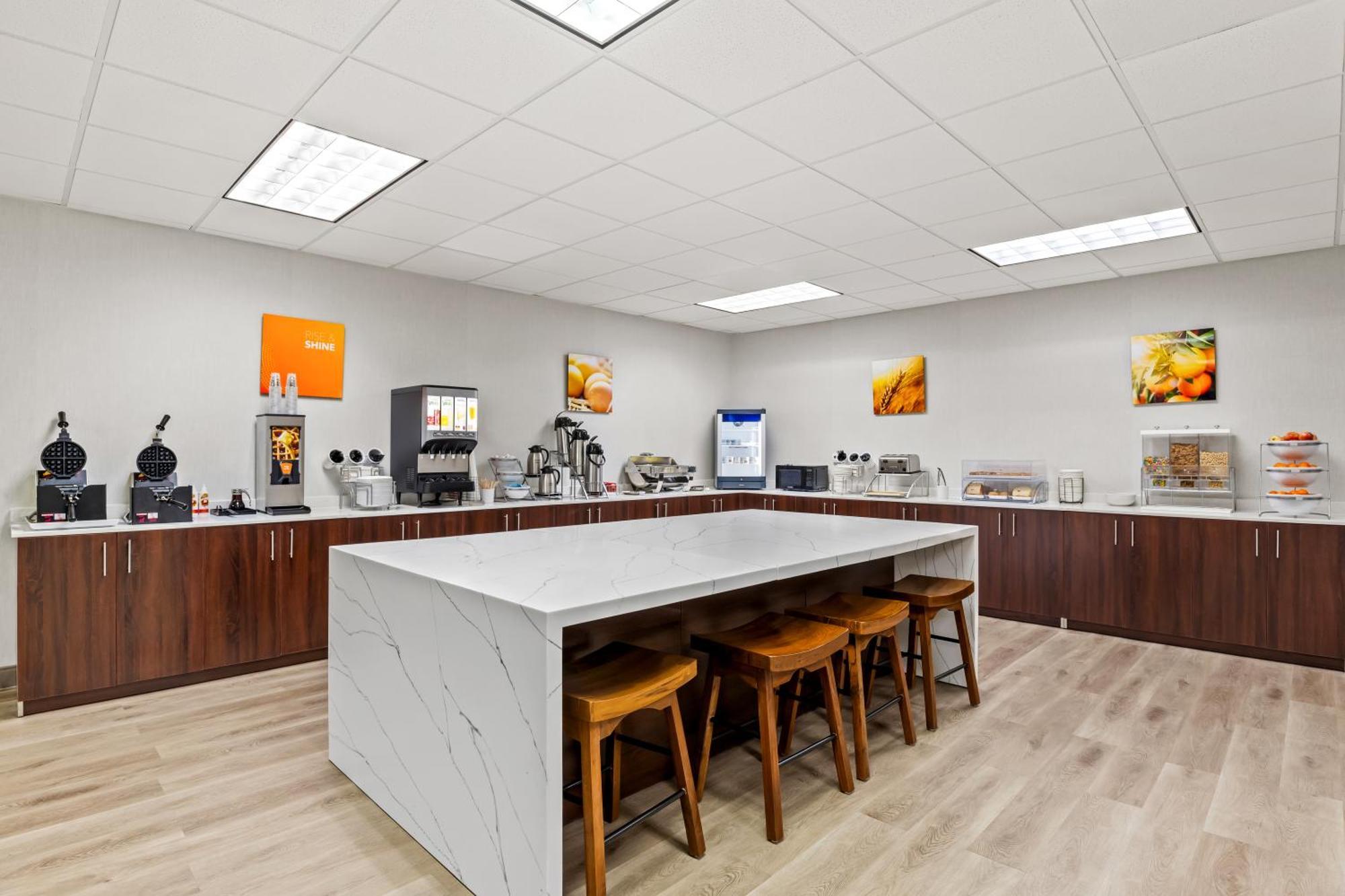 Comfort Inn & Suites Prince George - Fort Gregg Экстерьер фото